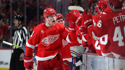 Red Wings nousi kuilun partaalta