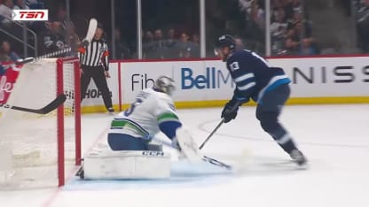 VAN@WPG: Vilardi scores goal against Thatcher Demko